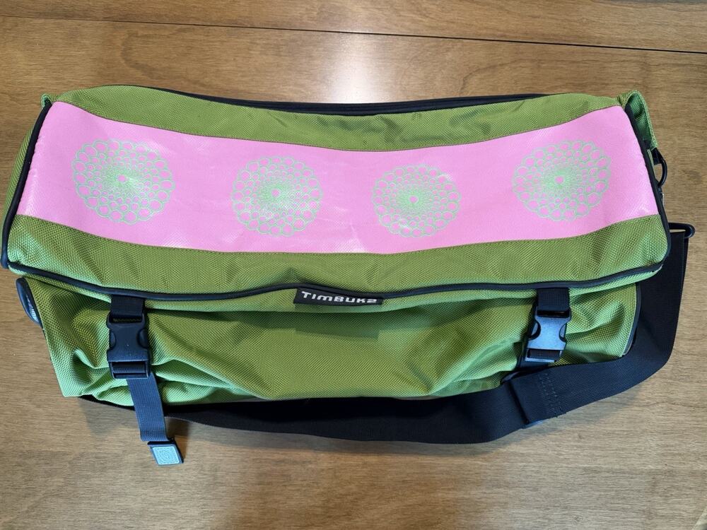 Timbuktu - Green & Pink Yoga Bag W/Yoga Mat Carrier & Adjustable Shoulder Strap